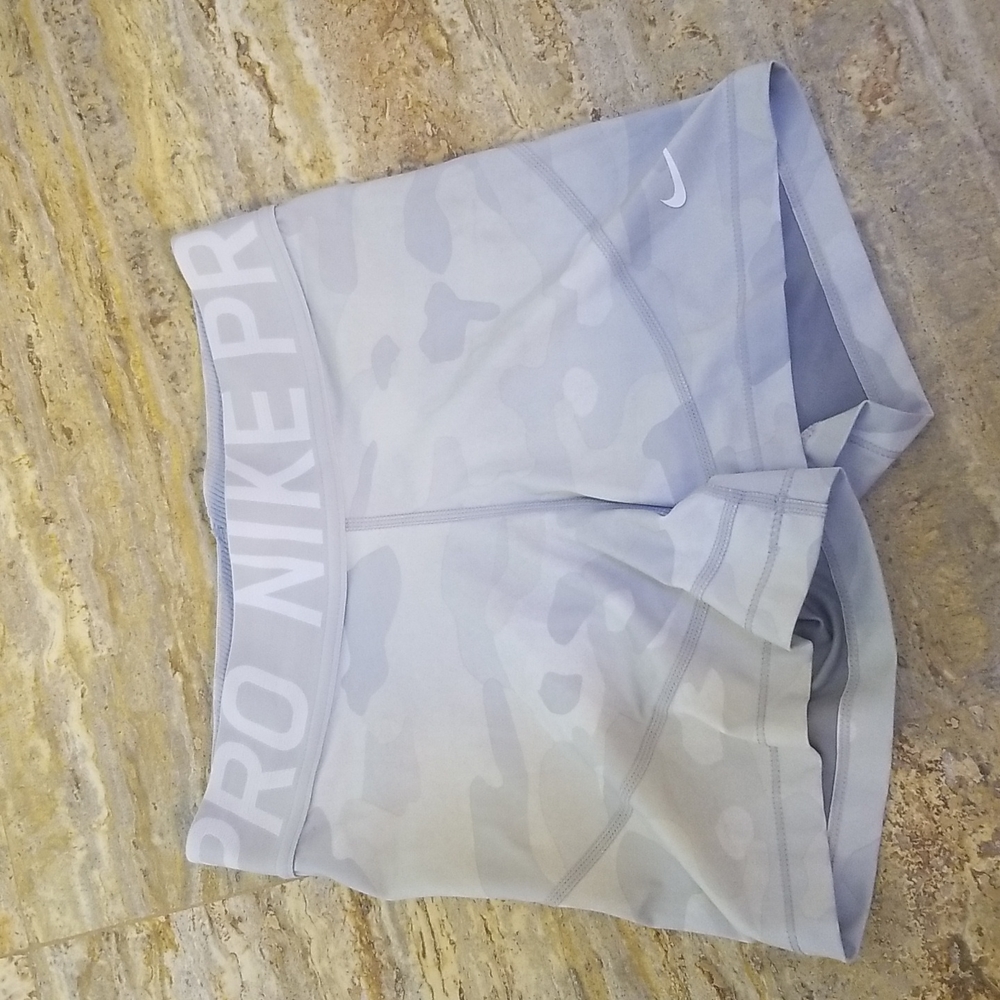 nike pro workout shorts 2.5 inch inseam